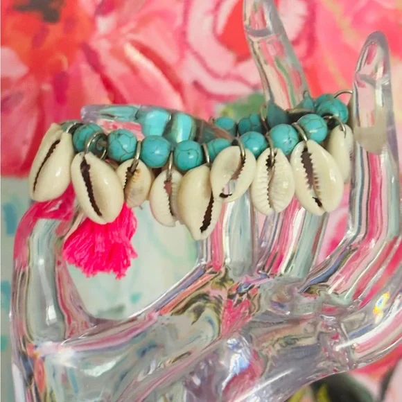 Vintage Cowrie Shell & Turquoise Bead Charm Bracelet with Pink Tassel - Picture 3 of 3